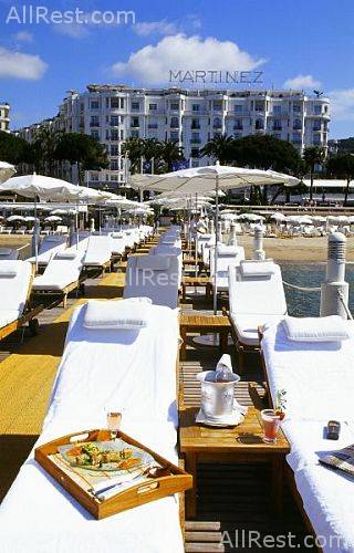 Hotel Martinez 31